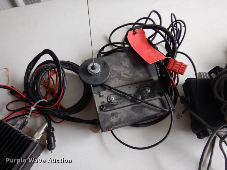 image for item IQ9679 Motorola  radios