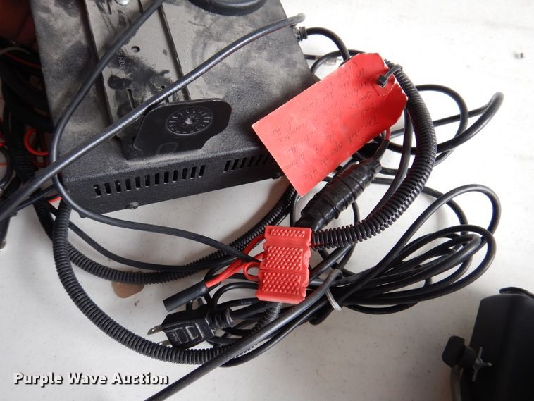 image for item IQ9679 Motorola  radios