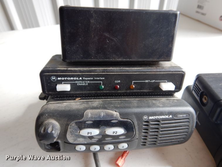 image for item IQ9679 Motorola  radios