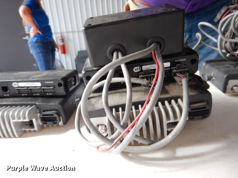 image for item IQ9679 Motorola  radios