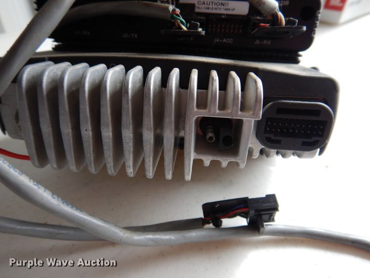 image for item IQ9679 Motorola  radios