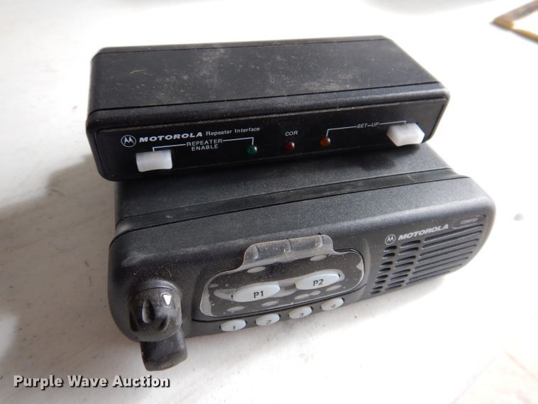 image for item IQ9679 Motorola  radios