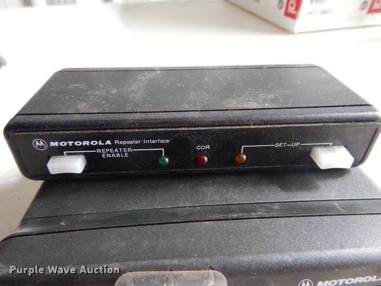 image for item IQ9679 Motorola  radios