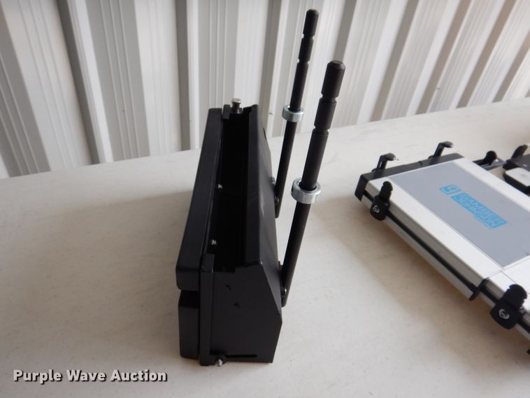 image for item IQ9682 Automotive accessories