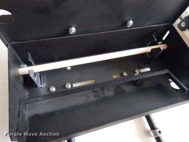 image for item IQ9682 Automotive accessories