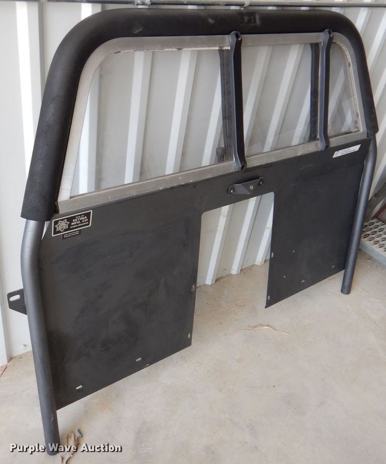 image for item IQ9684 Seminar  vehicle cage divider