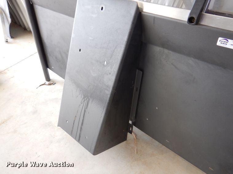 image for item IQ9684 Seminar  vehicle cage divider