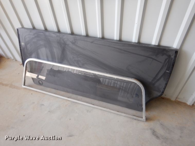 image for item IQ9684 Seminar  vehicle cage divider