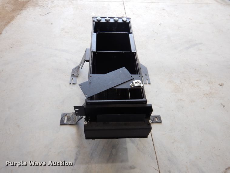 image for item IQ9684 Seminar  vehicle cage divider