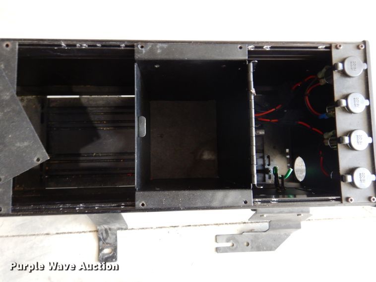 image for item IQ9684 Seminar  vehicle cage divider