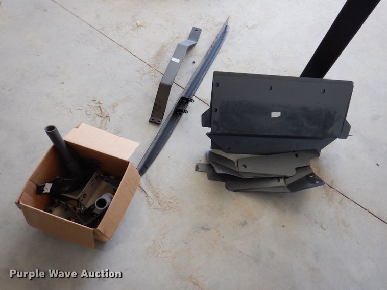 image for item IQ9684 Seminar  vehicle cage divider