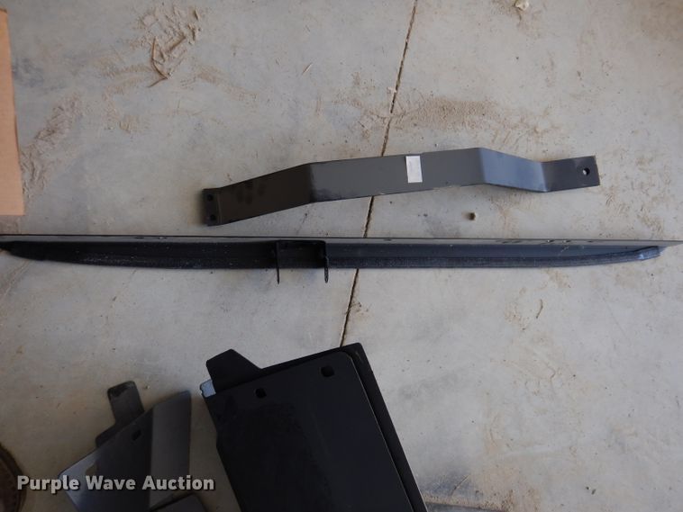 image for item IQ9684 Seminar  vehicle cage divider