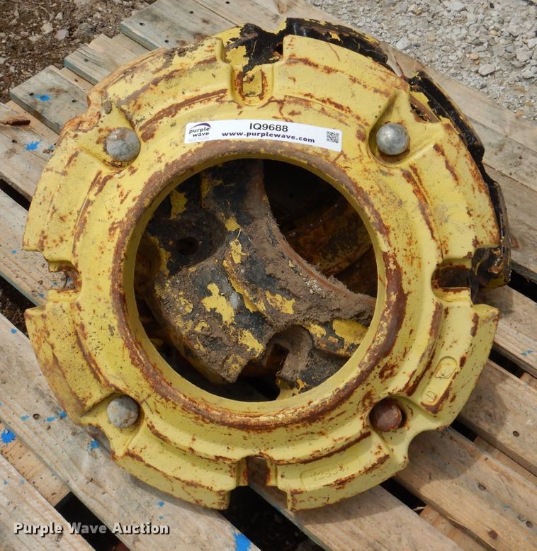 image for item IQ9688 (6) John Deere wheel weights