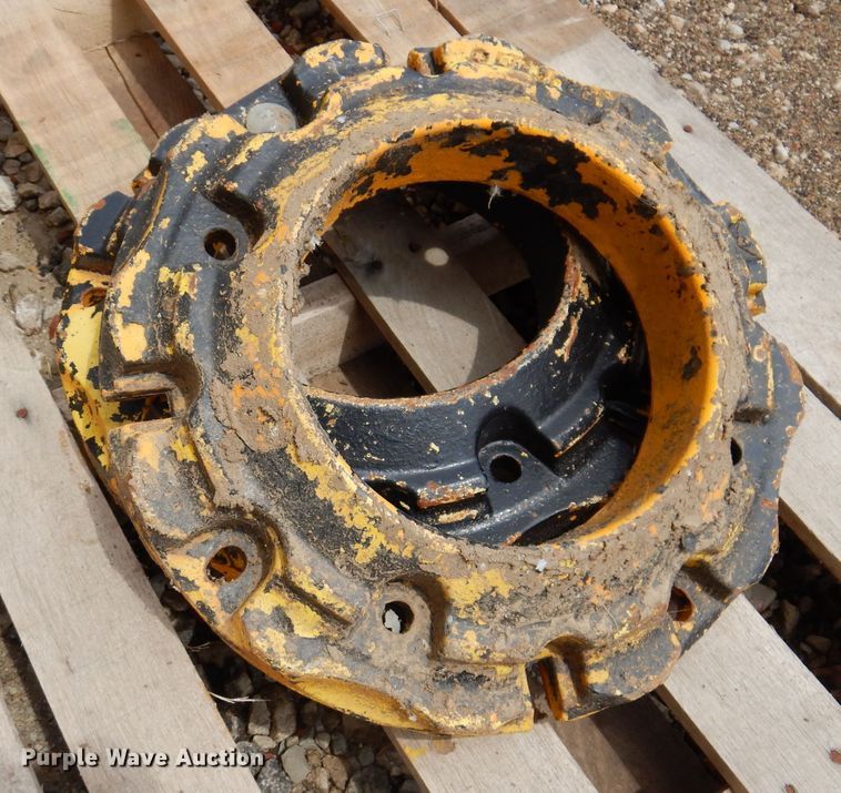 image for item IQ9688 (6) John Deere wheel weights