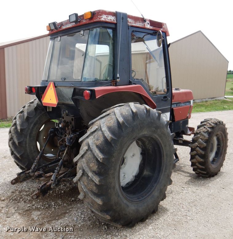 image for item IQ9690 1994 Case IH 895  MFWD tractor