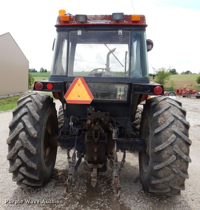 image for item IQ9690 1994 Case IH 895  MFWD tractor