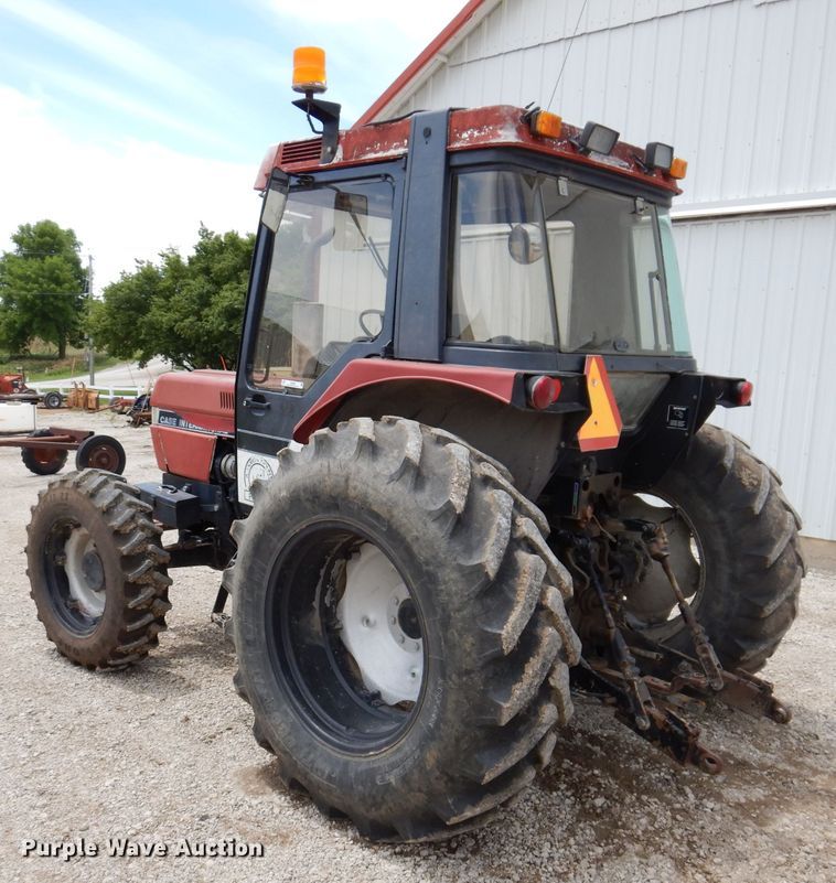 image for item IQ9690 1994 Case IH 895  MFWD tractor