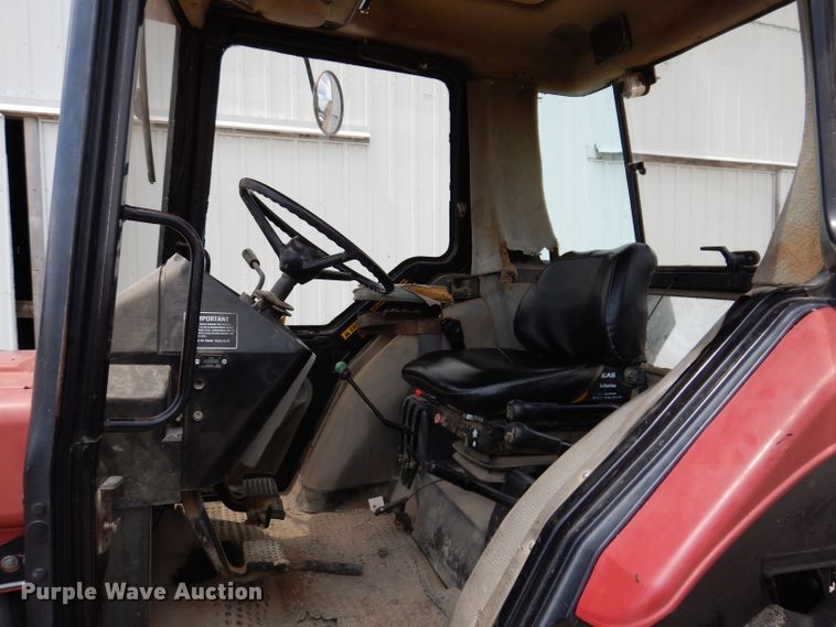 image for item IQ9690 1994 Case IH 895  MFWD tractor