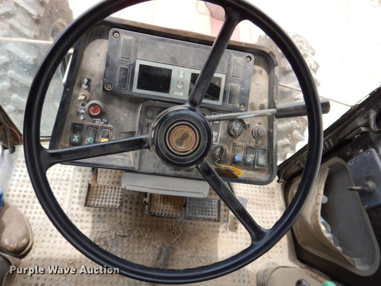 image for item IQ9690 1994 Case IH 895  MFWD tractor