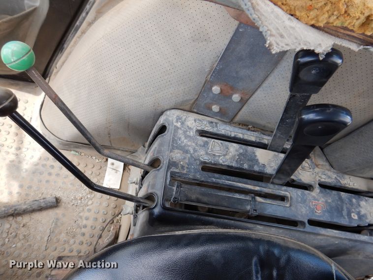 image for item IQ9690 1994 Case IH 895  MFWD tractor