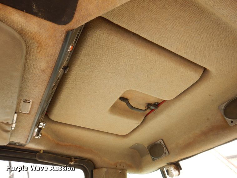 image for item IQ9690 1994 Case IH 895  MFWD tractor