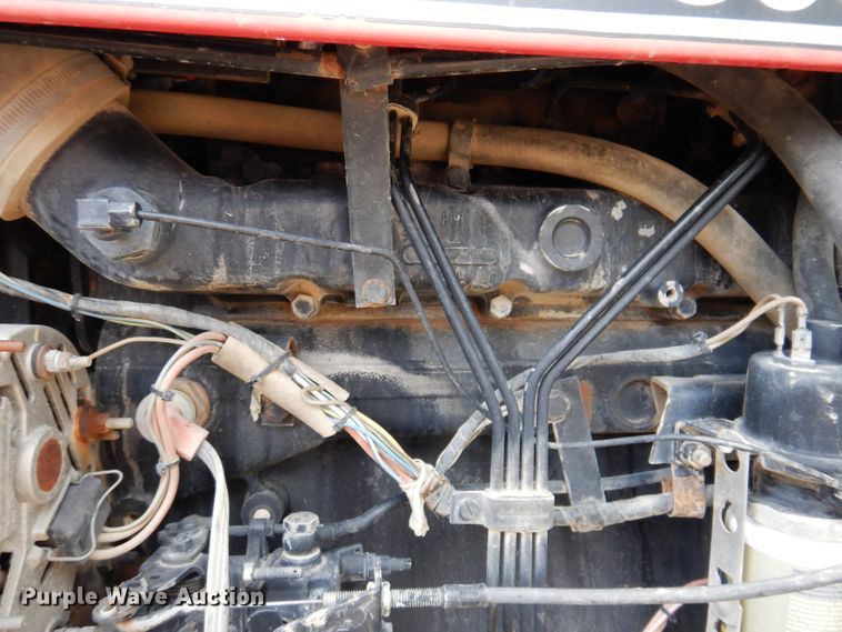 image for item IQ9690 1994 Case IH 895  MFWD tractor