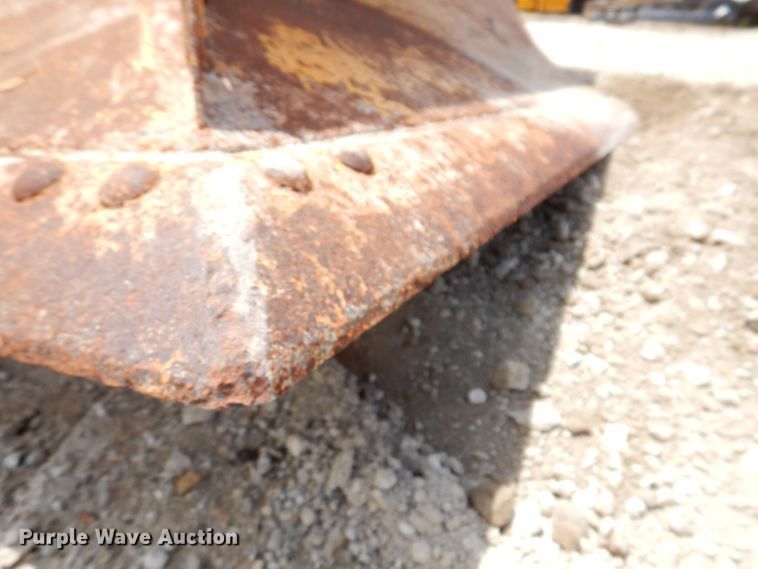 image for item IQ9695 124"W V snow plow