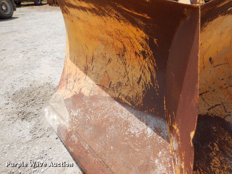 image for item IQ9695 124"W V snow plow