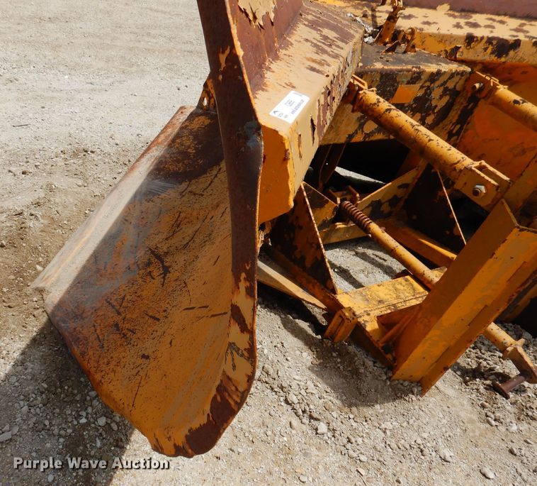 image for item IQ9695 124"W V snow plow