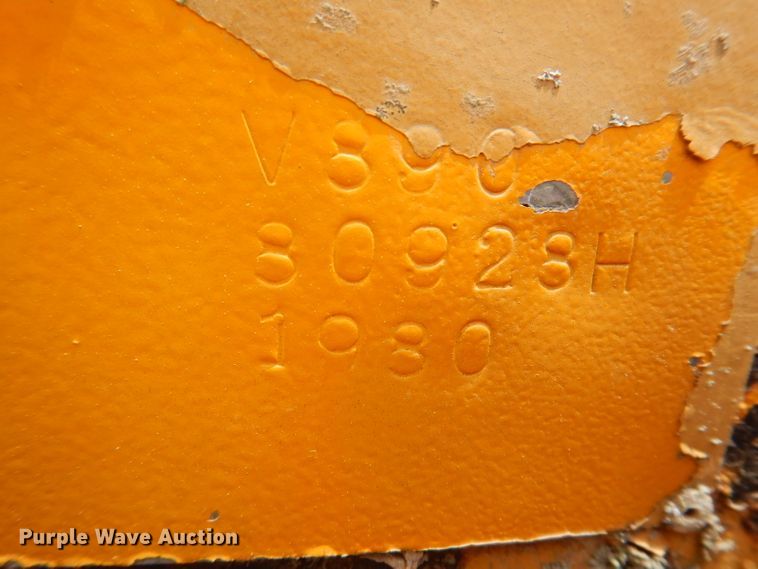 image for item IQ9695 124"W V snow plow