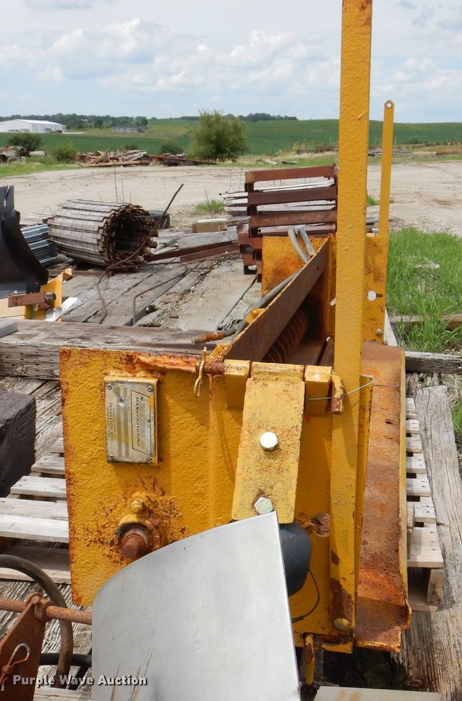 image for item IQ9697 Henderson 96X6XDD end gate spreader