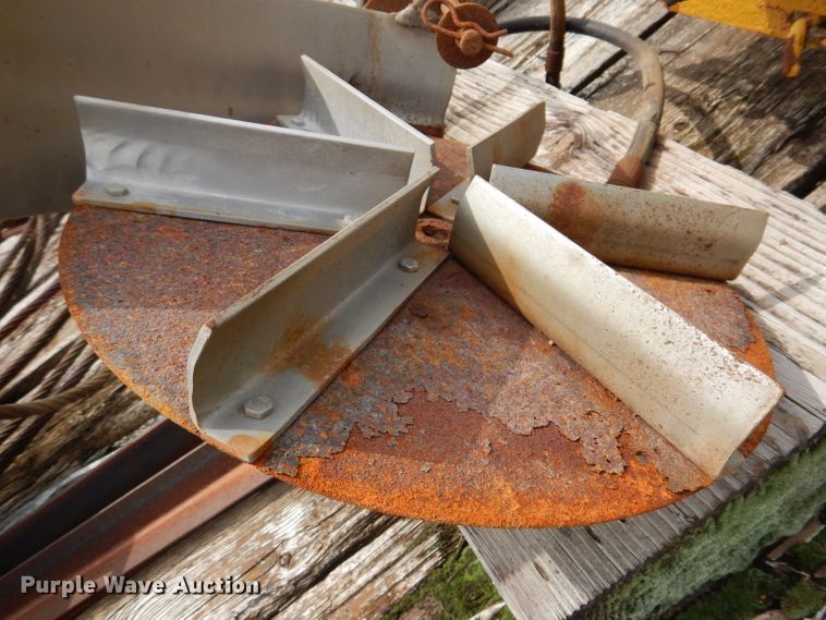 image for item IQ9697 Henderson 96X6XDD end gate spreader