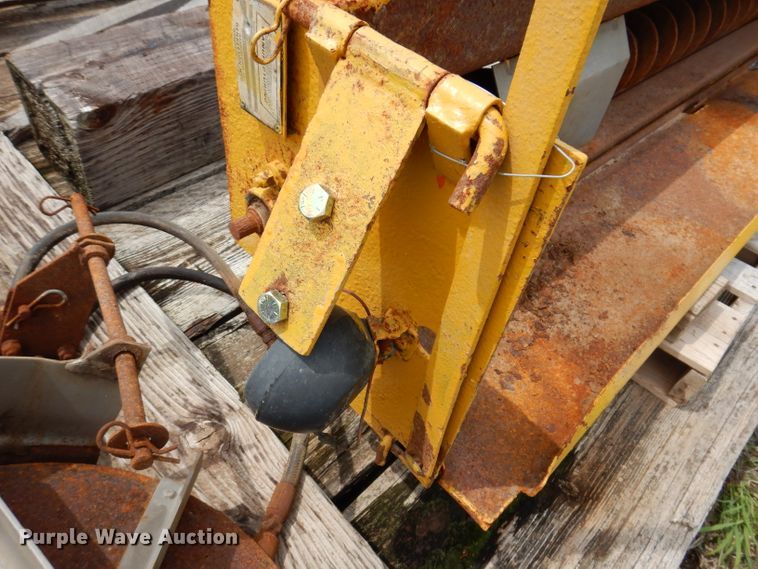 image for item IQ9697 Henderson 96X6XDD end gate spreader