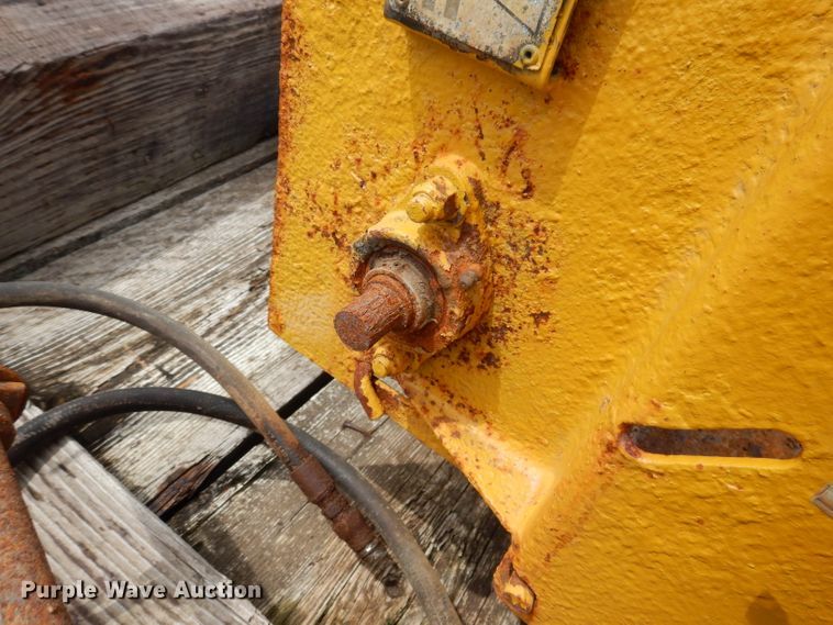 image for item IQ9697 Henderson 96X6XDD end gate spreader