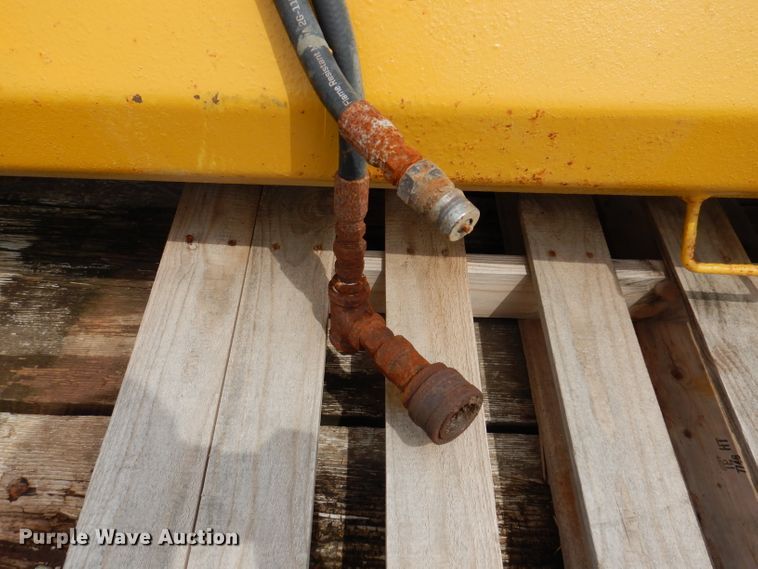 image for item IQ9697 Henderson 96X6XDD end gate spreader