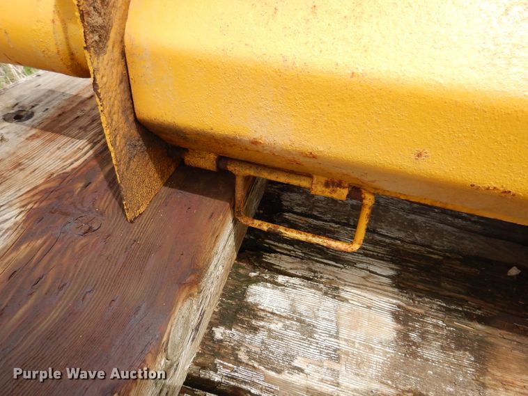 image for item IQ9697 Henderson 96X6XDD end gate spreader