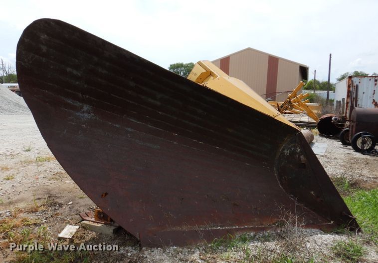 image for item IQ9698 12'10"W V-plow