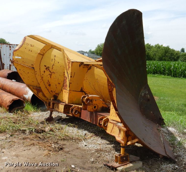 image for item IQ9698 12'10"W V-plow