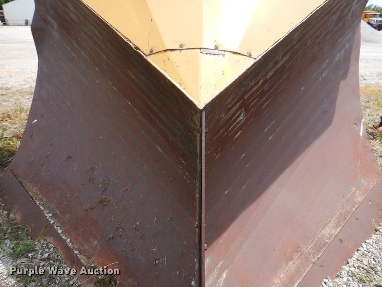 image for item IQ9698 12'10"W V-plow