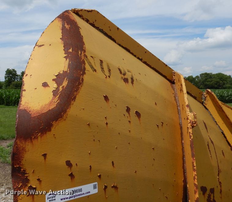 image for item IQ9698 12'10"W V-plow