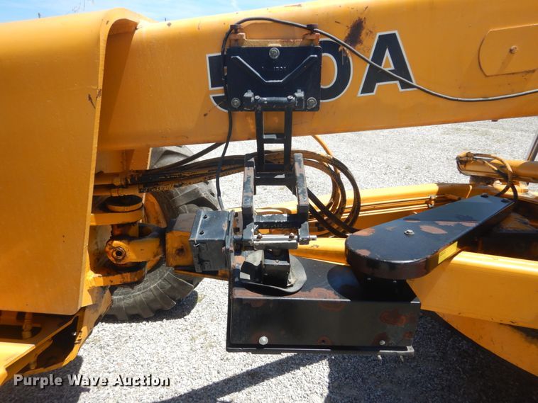 image for item IT9198 1984 John Deere 570A  motor grader