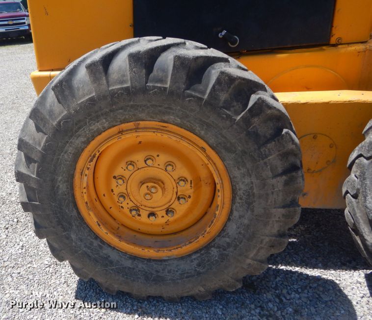 image for item IT9198 1984 John Deere 570A  motor grader