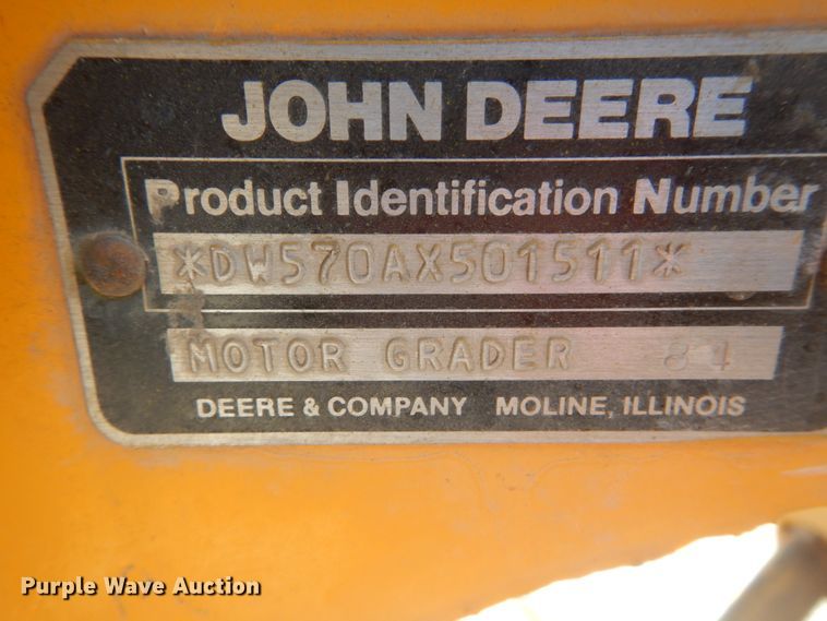 image for item IT9198 1984 John Deere 570A  motor grader