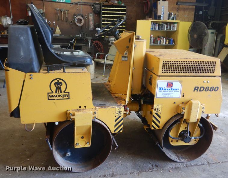 image for item IT9199 1997 Wacker RD880  double drum roller