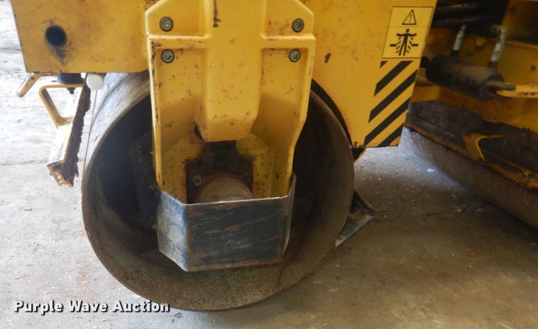 image for item IT9199 1997 Wacker RD880  double drum roller