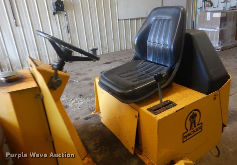 image for item IT9199 1997 Wacker RD880  double drum roller