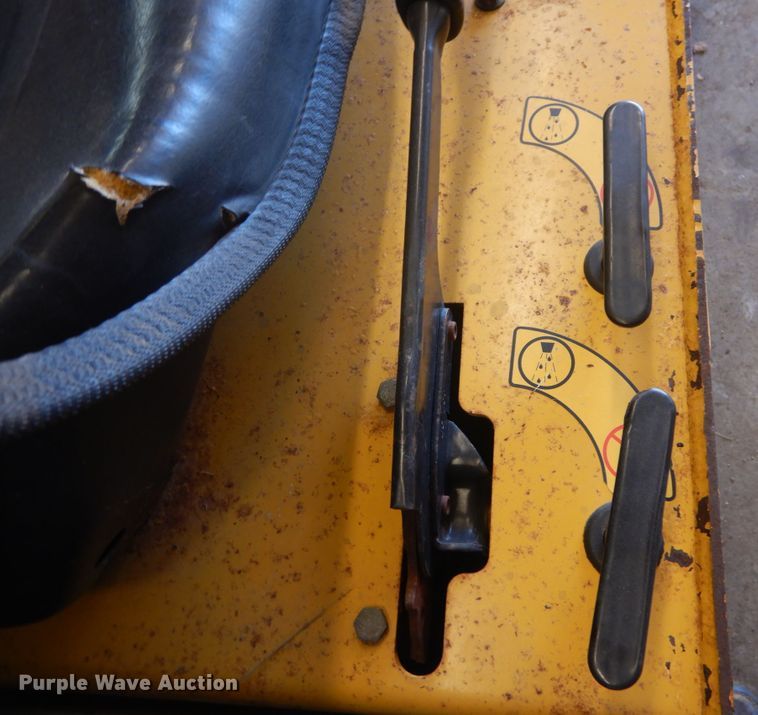 image for item IT9199 1997 Wacker RD880  double drum roller