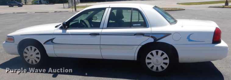 image for item IT9201 2009 Ford Crown Victoria Police Interceptor
