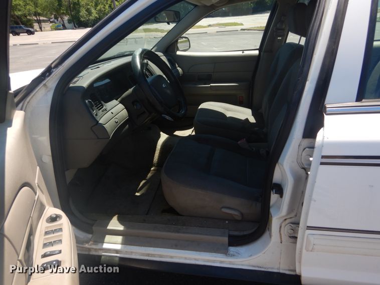 image for item IT9201 2009 Ford Crown Victoria Police Interceptor