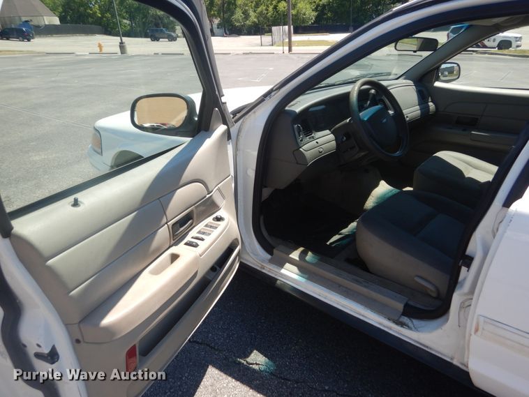 image for item IT9202 2009 Ford Crown Victoria Police Interceptor